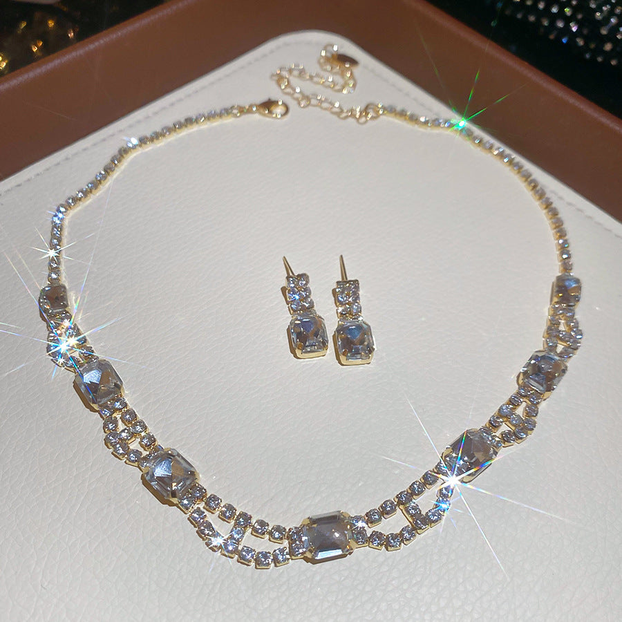 Quadrilateral Copper Jewelry Set For Women Featuring Rhinestones In Golden Color
