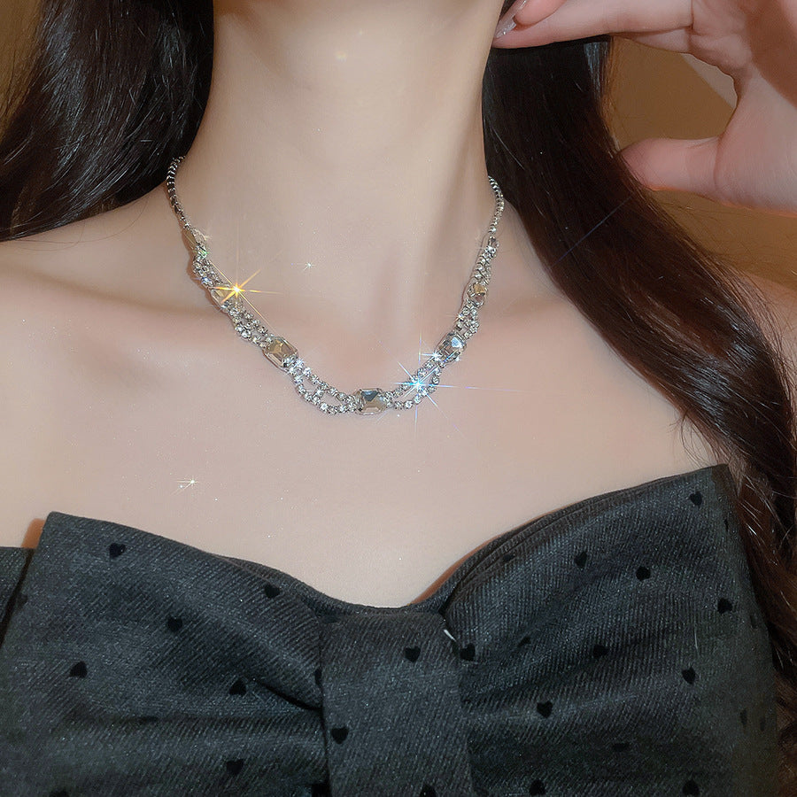 Quadrilateral Copper Jewelry Set For Women Featuring Rhinestones In Golden Color