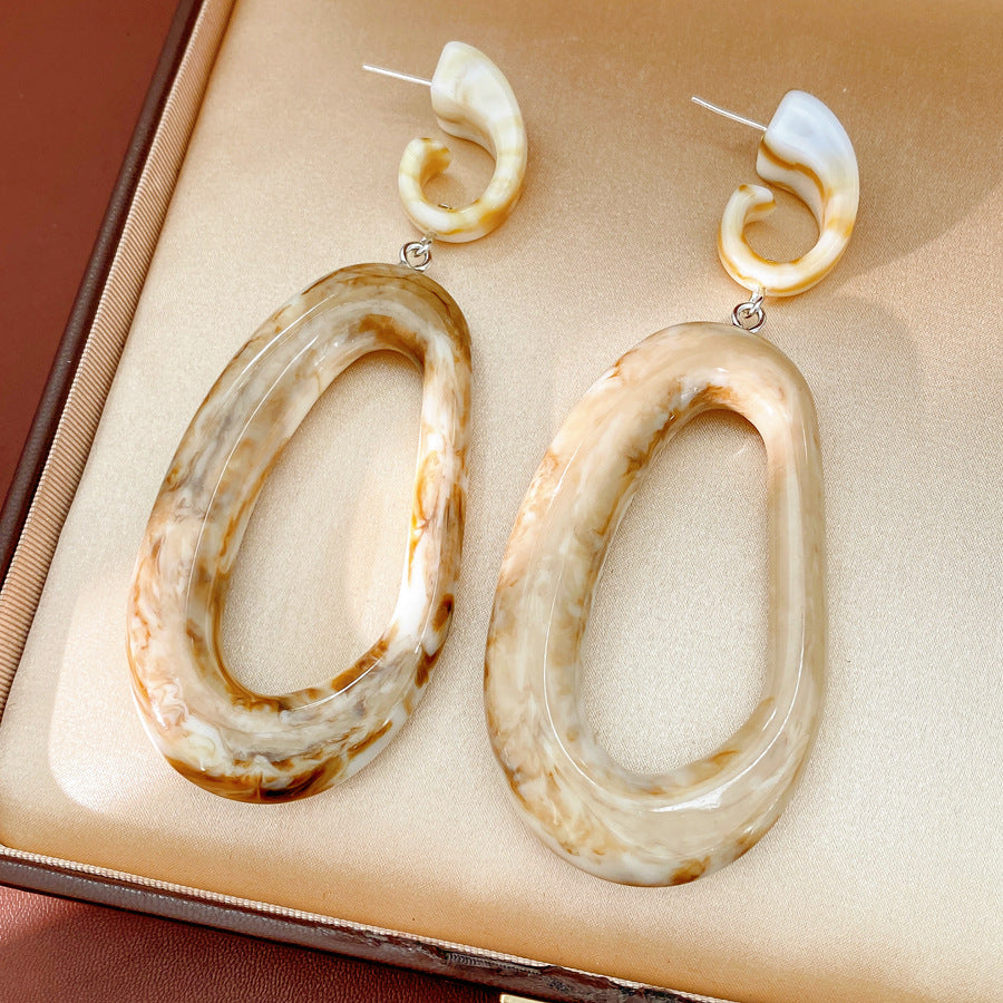 Oval Stud Earrings For Women In Coffer Acrylic Material, Elegant And Lightweight Jewelry Accessory