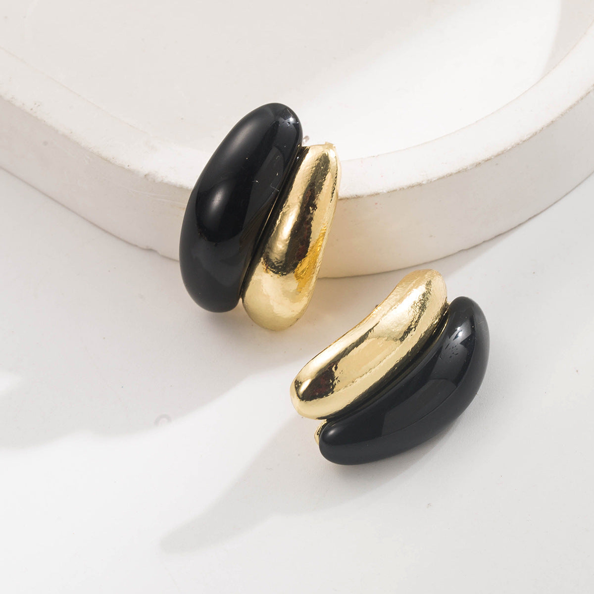 Water Droplets Earrings For Women In Black Alloy Featuring Elegant Design