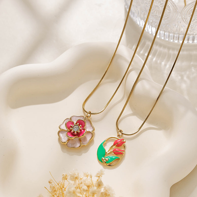 Flowers Pendant Necklace For Women In 304 Stainless Steel With 18K Real Gold Plated And Zircon Inlay On Snake Chain
