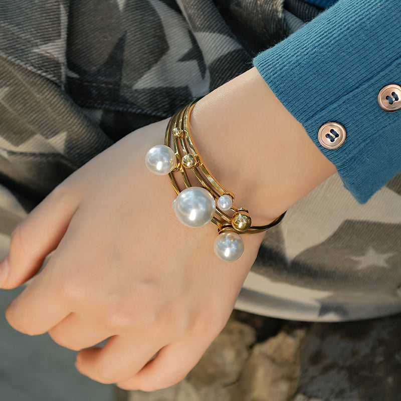 Casual Pearl Bangle For Women In 304 Stainless Steel With 18K Real Gold Plated Finish And Imitation Pearl Inlay