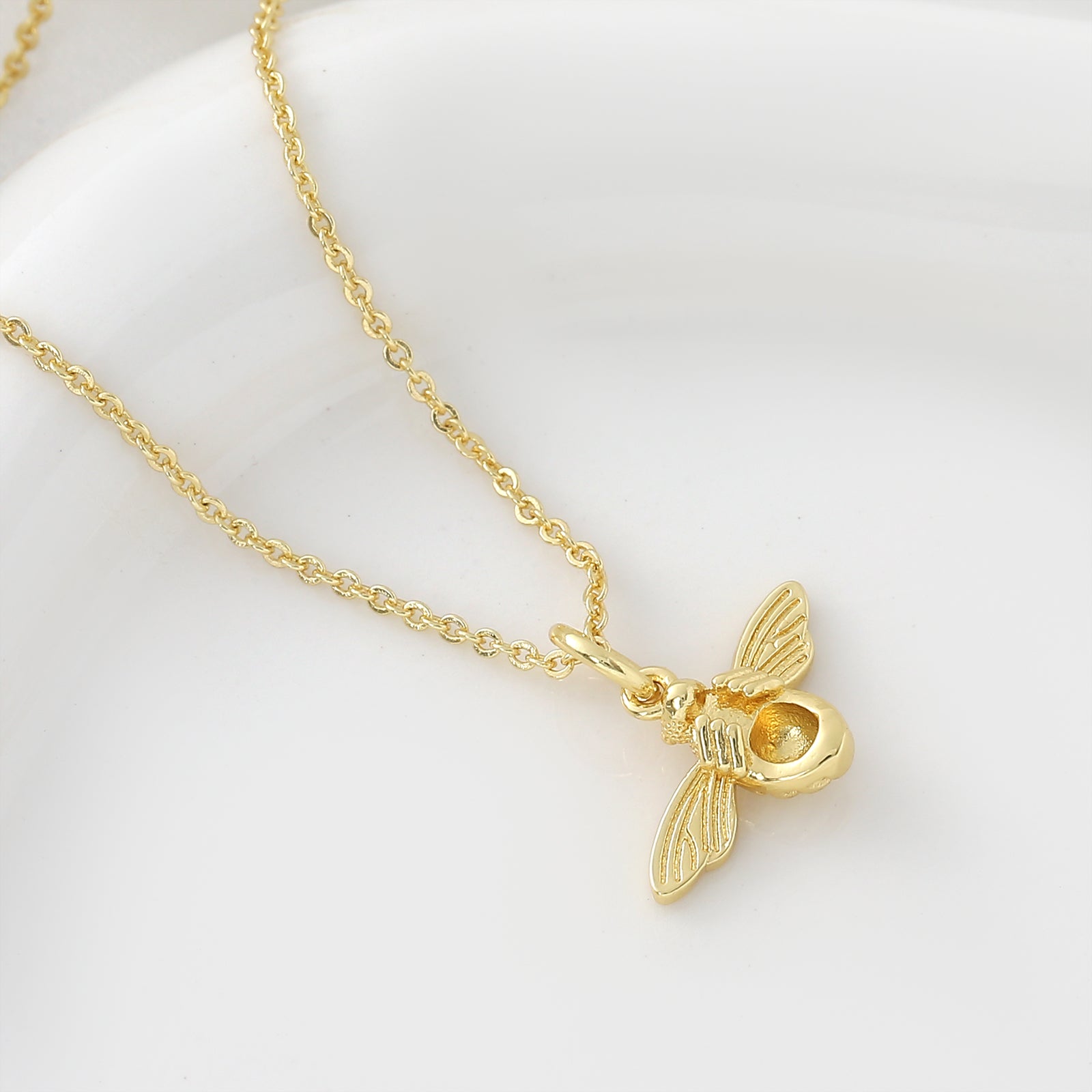 Waterproof Non Tarnish Copper Animal Pendant Necklace For Women With 18K Real Gold Plated Cable Chain