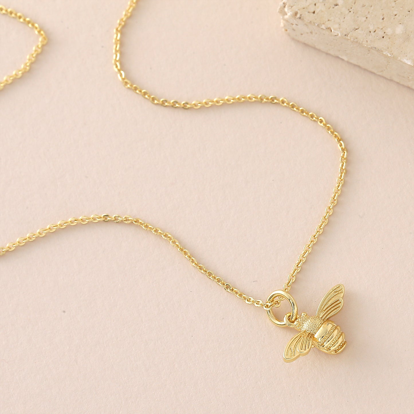 Waterproof Non Tarnish Copper Animal Pendant Necklace For Women With 18K Real Gold Plated Cable Chain