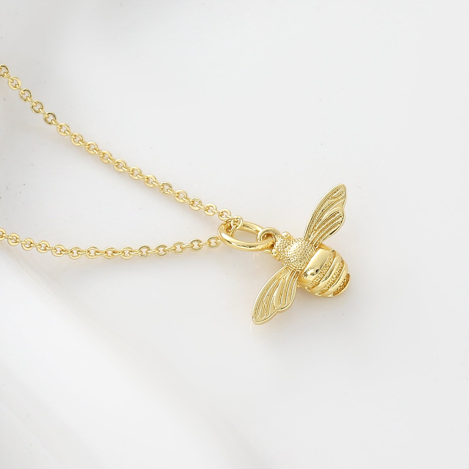 Waterproof Non Tarnish Copper Animal Pendant Necklace For Women With 18K Real Gold Plated Cable Chain