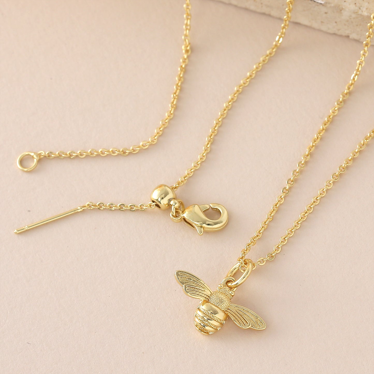 Waterproof Non Tarnish Copper Animal Pendant Necklace For Women With 18K Real Gold Plated Cable Chain