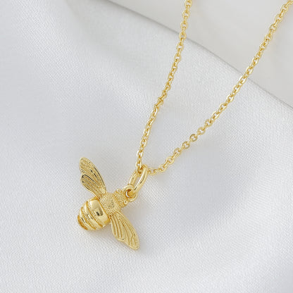 Waterproof Non Tarnish Copper Animal Pendant Necklace For Women With 18K Real Gold Plated Cable Chain