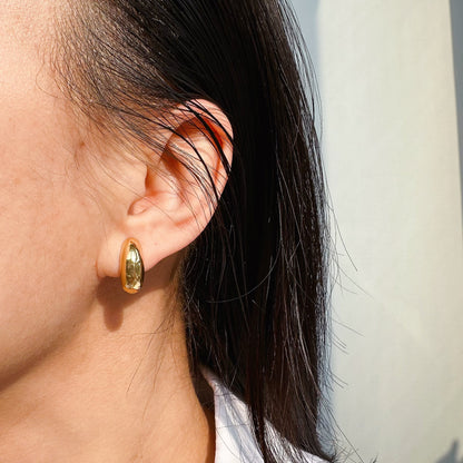 Classic Golden Brass Geometric Earrings For Women With Three-dimensional Craft, Perfect For Casual Wear