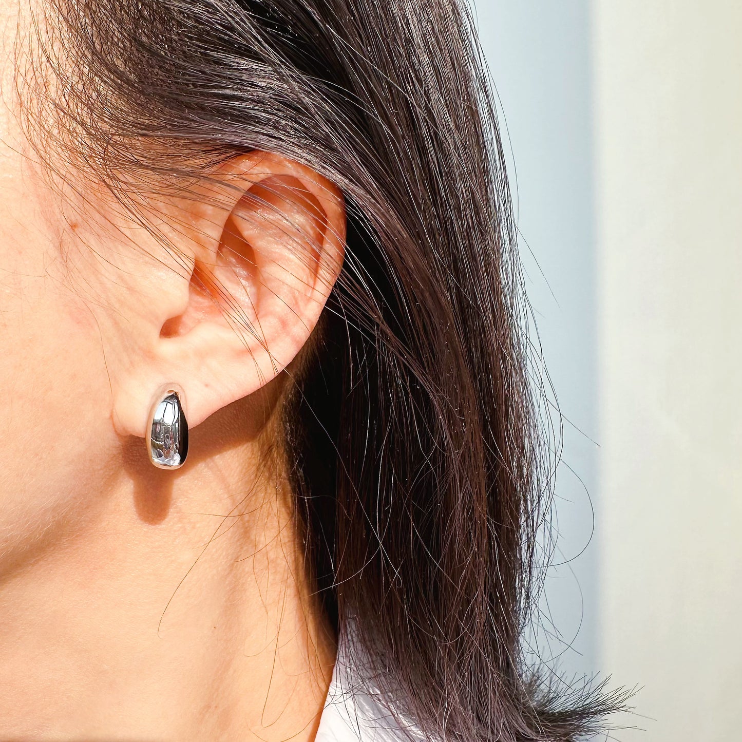Classic Golden Brass Geometric Earrings For Women With Three-dimensional Craft, Perfect For Casual Wear