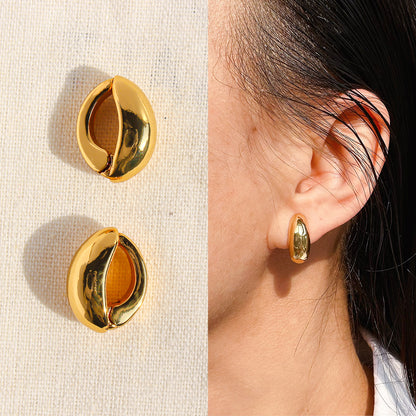 Classic Golden Brass Geometric Earrings For Women With Three-dimensional Craft, Perfect For Casual Wear