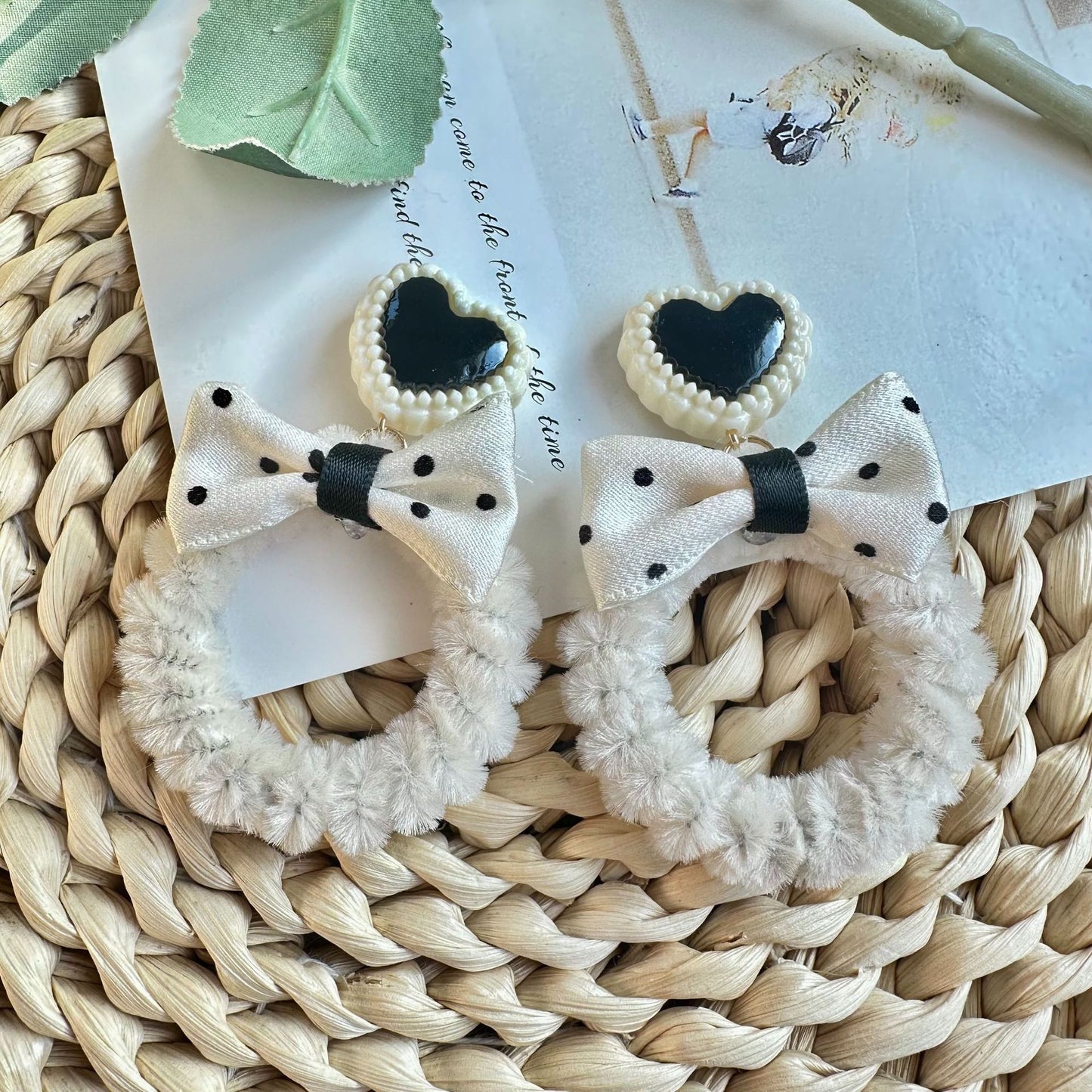 Polka Dots Ear Cuffs For Women Featuring Alloy Material, Stylish And Lightweight Earrings