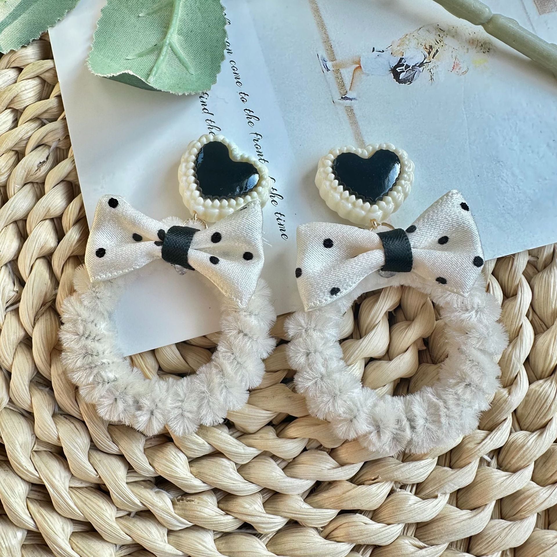 Polka Dots Ear Cuffs For Women Featuring Alloy Material, Stylish And Lightweight Earrings