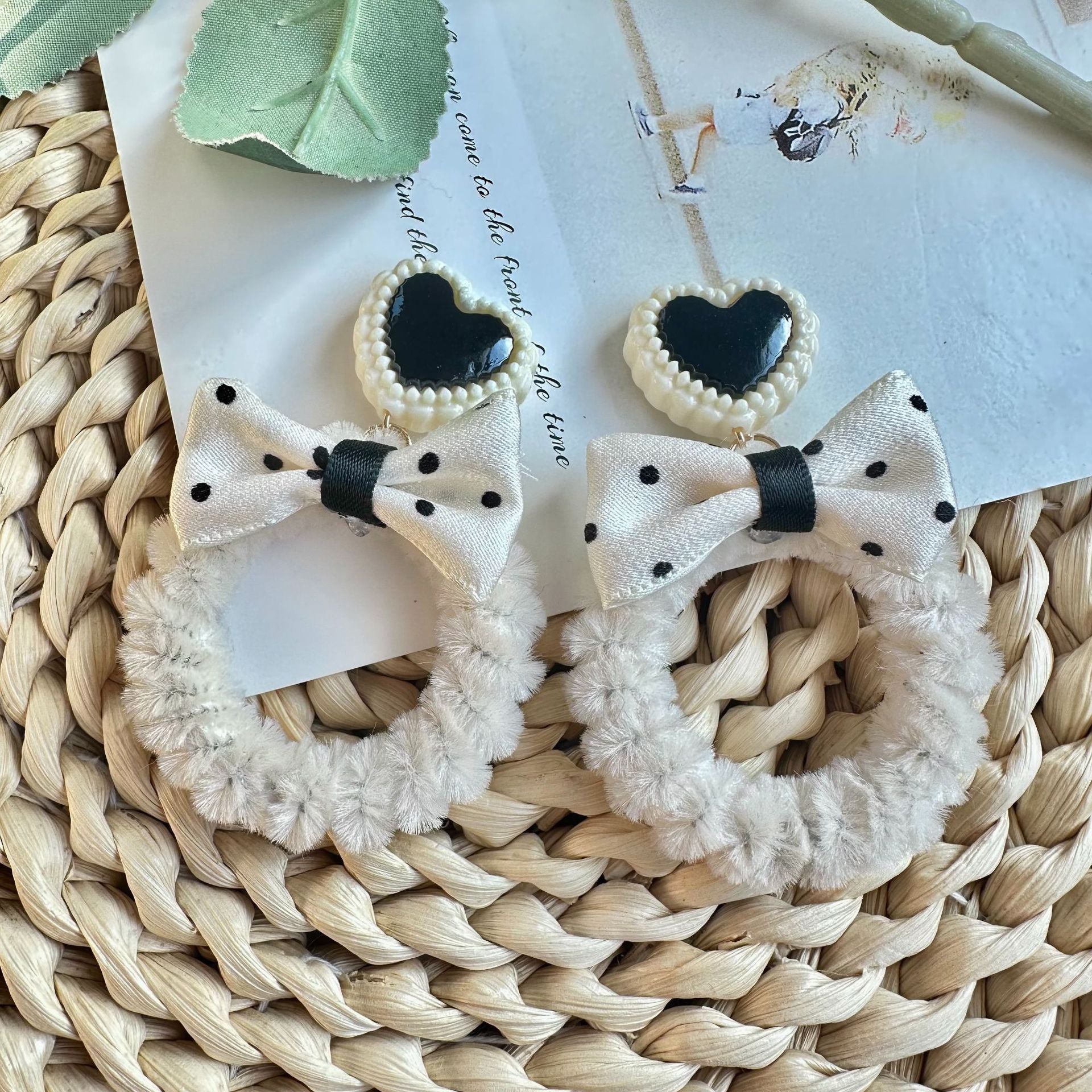 Polka Dots Ear Cuffs For Women Featuring Alloy Material, Stylish And Lightweight Earrings