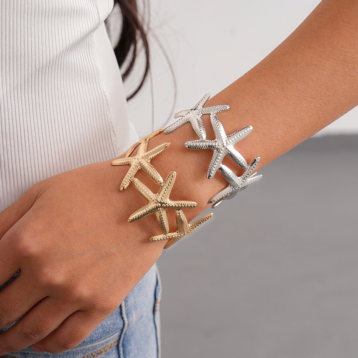 For Bangle In Golden Metal, Stylish And Durable Accessory For Everyday Wear