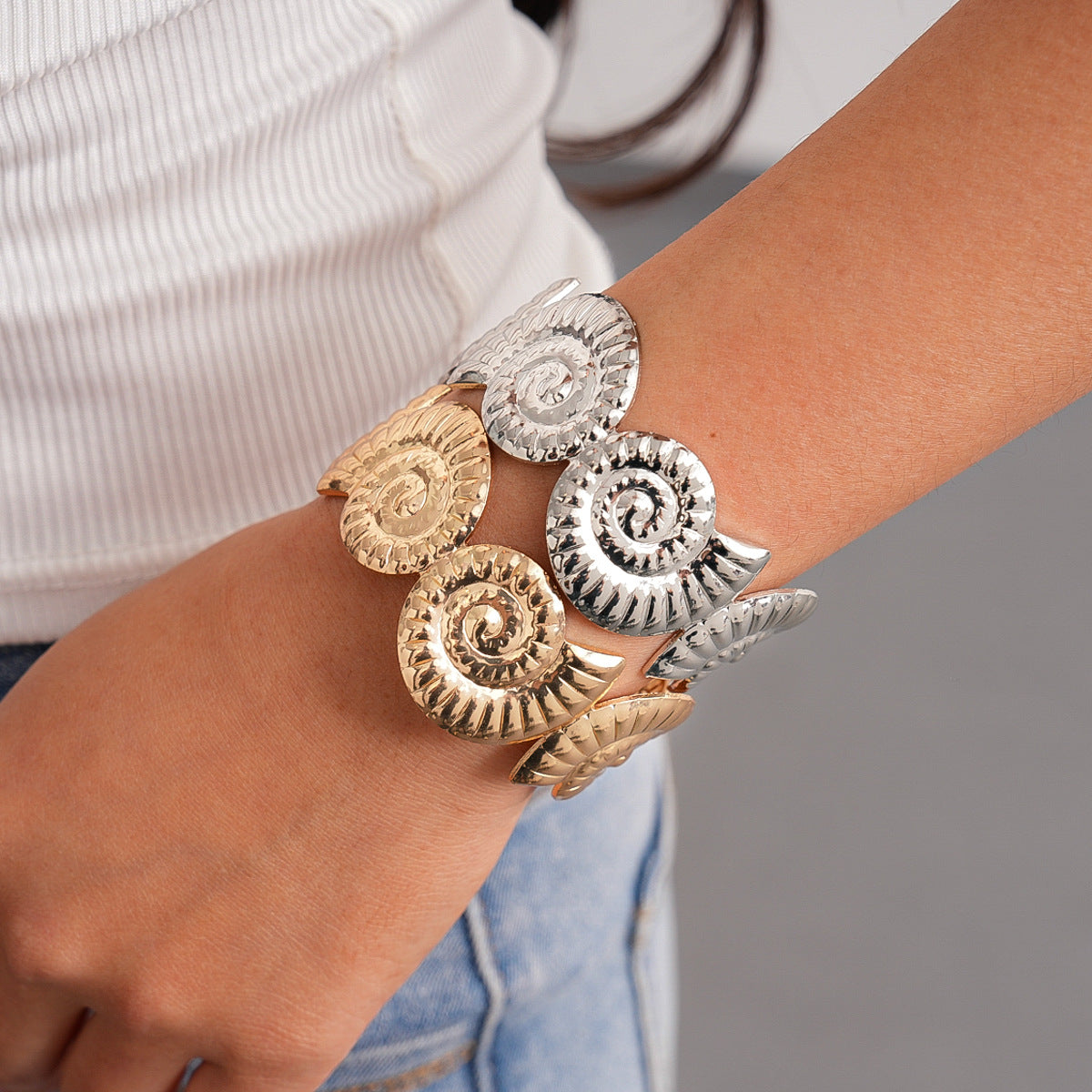 For Bangle In Golden Metal, Stylish And Durable Accessory For Everyday Wear