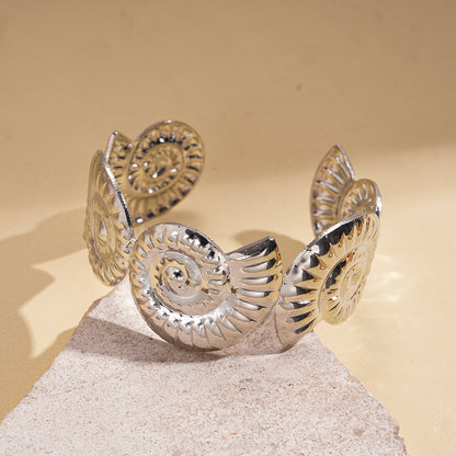 For Bangle In Golden Metal, Stylish And Durable Accessory For Everyday Wear