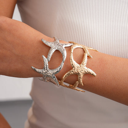 For Bangle In Golden Metal, Stylish And Durable Accessory For Everyday Wear