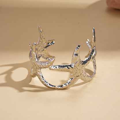 For Bangle In Golden Metal, Stylish And Durable Accessory For Everyday Wear