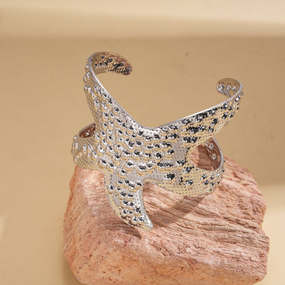 For Bangle In Golden Metal, Stylish And Durable Accessory For Everyday Wear