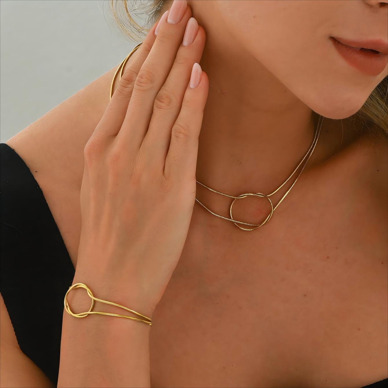 Geometric Twist Necklace For Women Featuring 201 Stainless Steel With Twisted Rope Chain