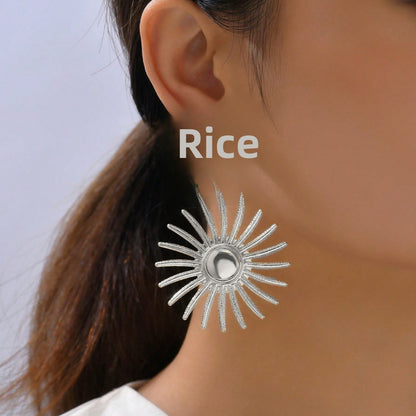 Golden Metal Flowers Drop Earrings For Elegant Style