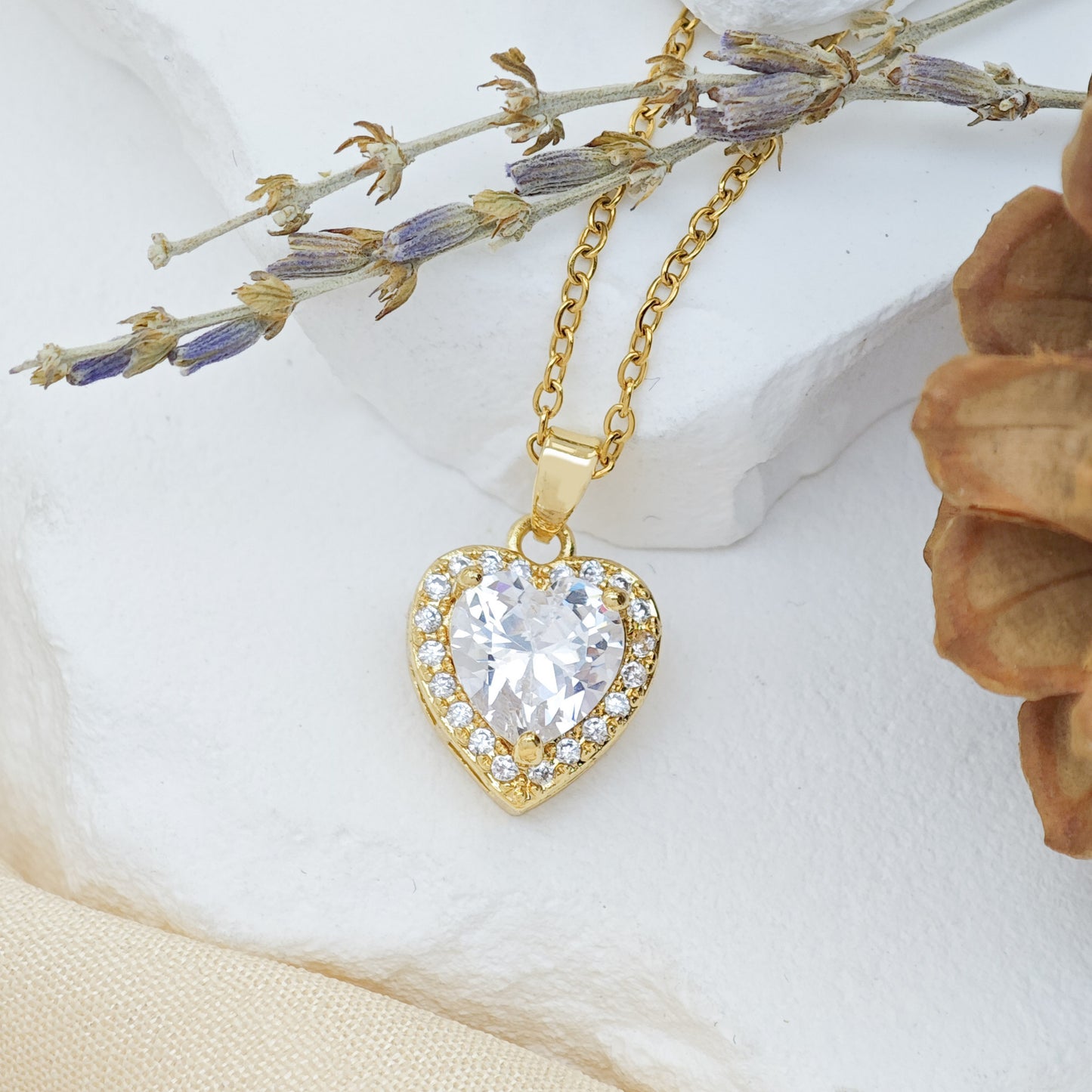 Heart Shape Necklace For Women In New Style Made Of Titanium Steel, Available In Golden Color
