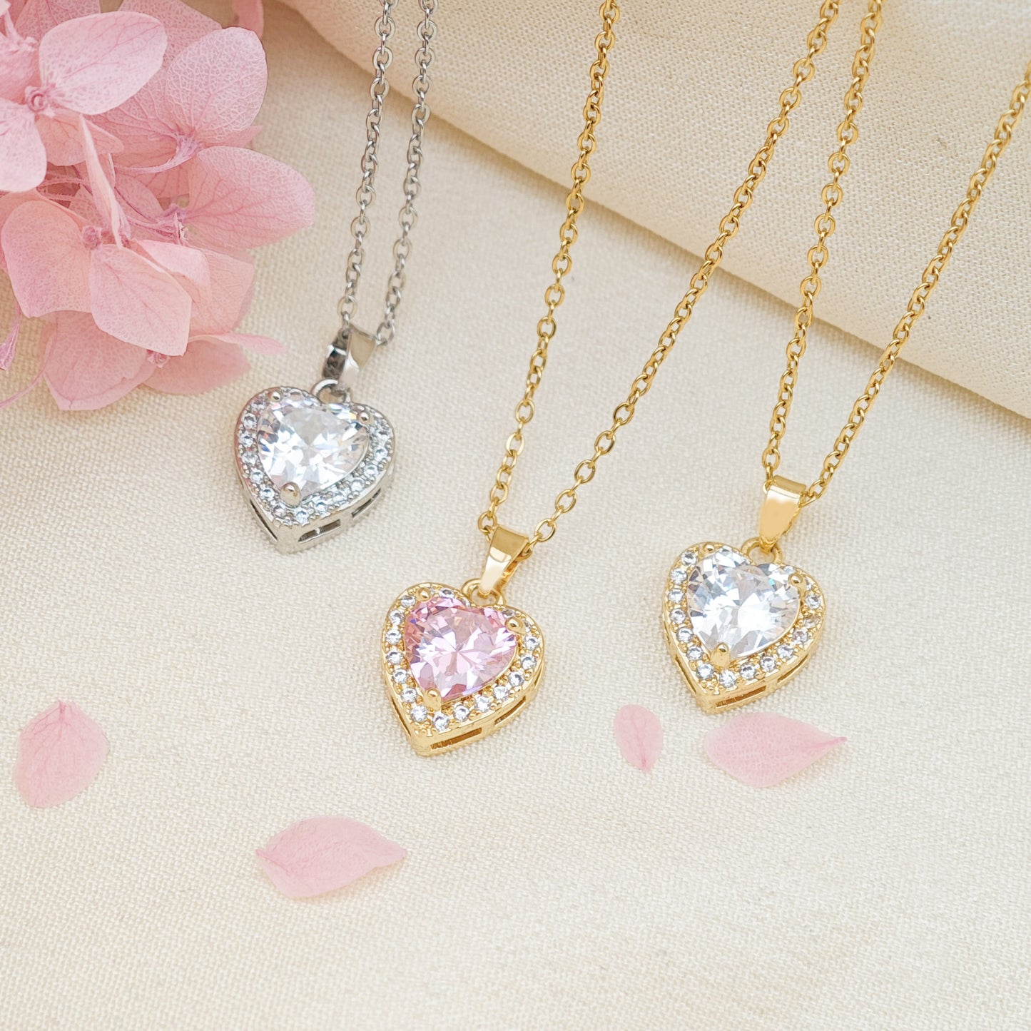 Heart Shape Necklace For Women In New Style Made Of Titanium Steel, Available In Golden Color
