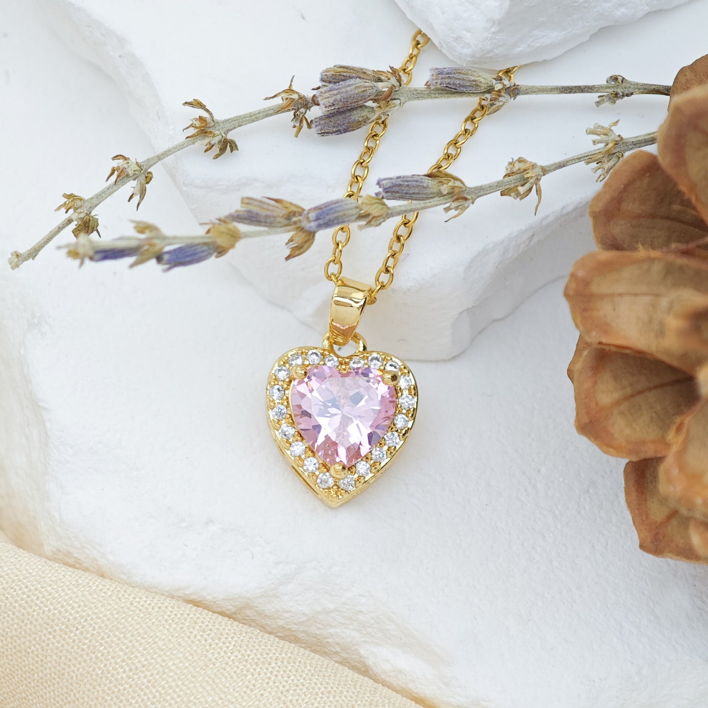 Heart Shape Necklace For Women In New Style Made Of Titanium Steel, Available In Golden Color