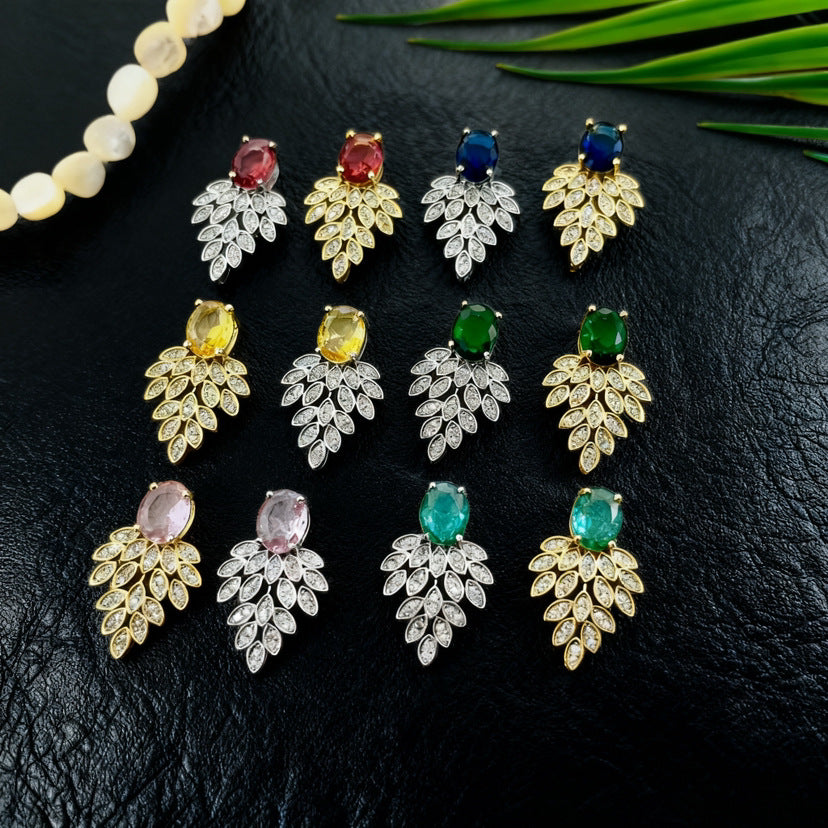 Leaves Necklace For Women Featuring PVD Coated Titanium Steel With Golden Cable Chain