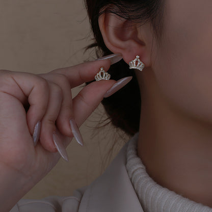 Crown For Women Copper Stud Earrings In Silver