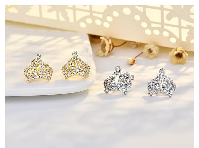 Crown For Women Copper Stud Earrings In Silver