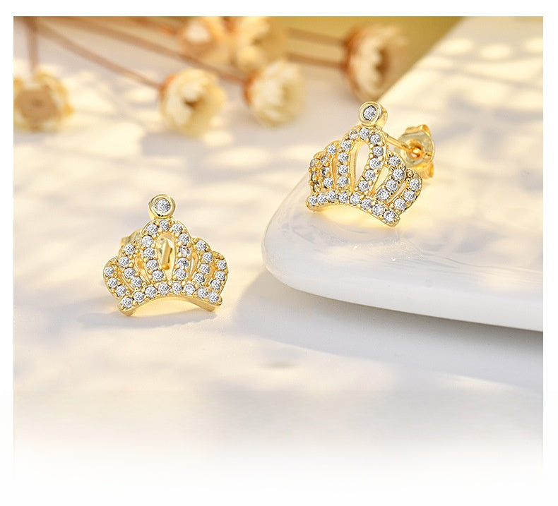 Crown For Women Copper Stud Earrings In Silver