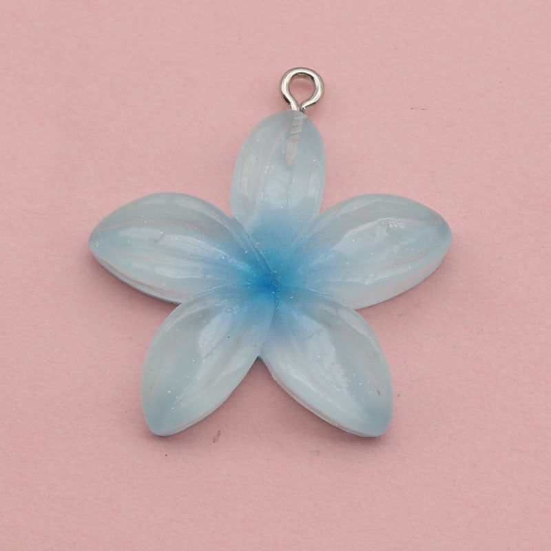 Ombre Resin Key Chain Featuring Love Charms, Stylish And Durable Accessory