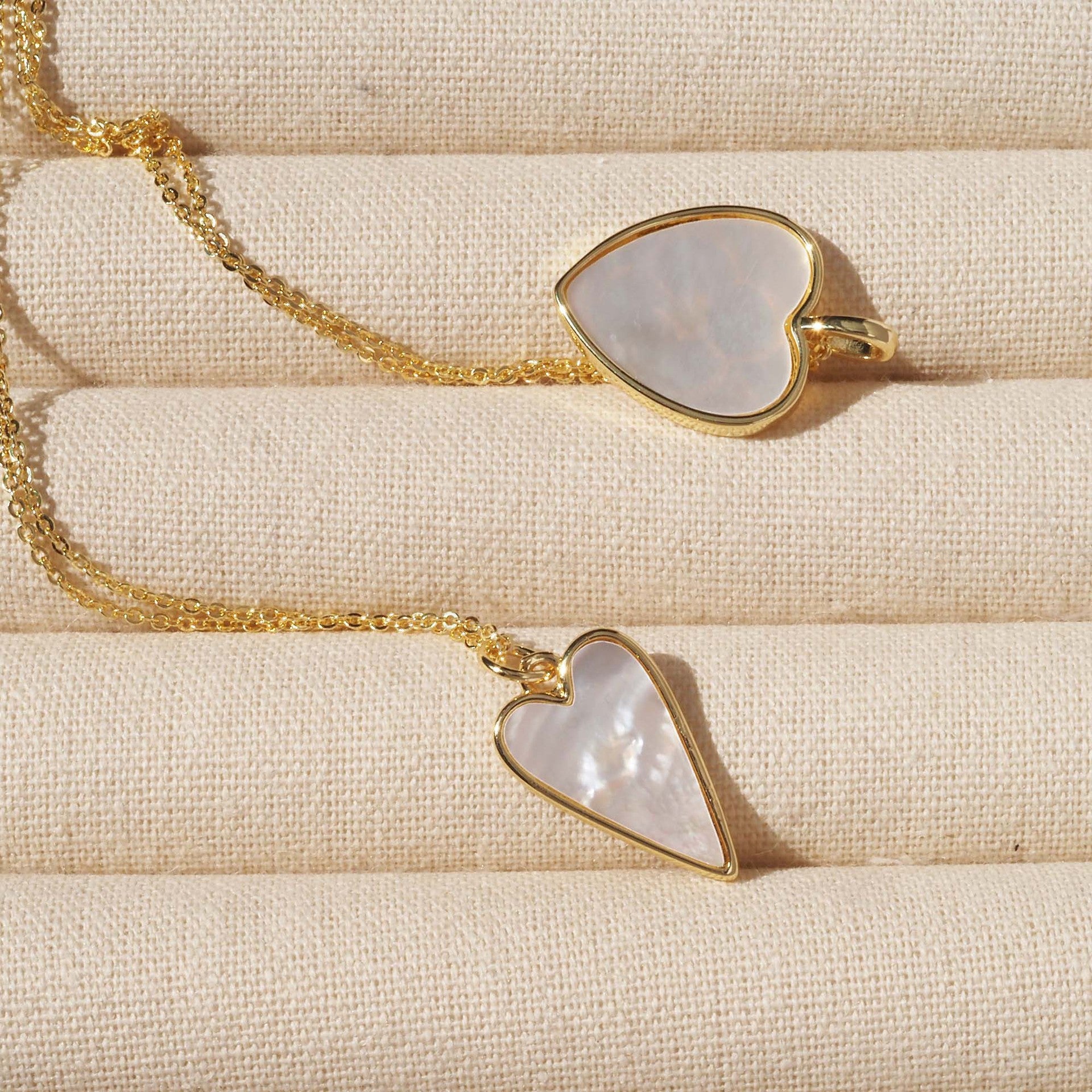 Heart Shape Pendant For Love Charms In Golden Copper Featuring Electroplating Craft