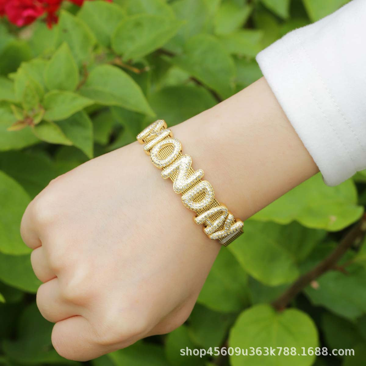 For Love Charms Copper Bracelets With Electroplated Gold Plating Featuring Zircon Inlay In Golden