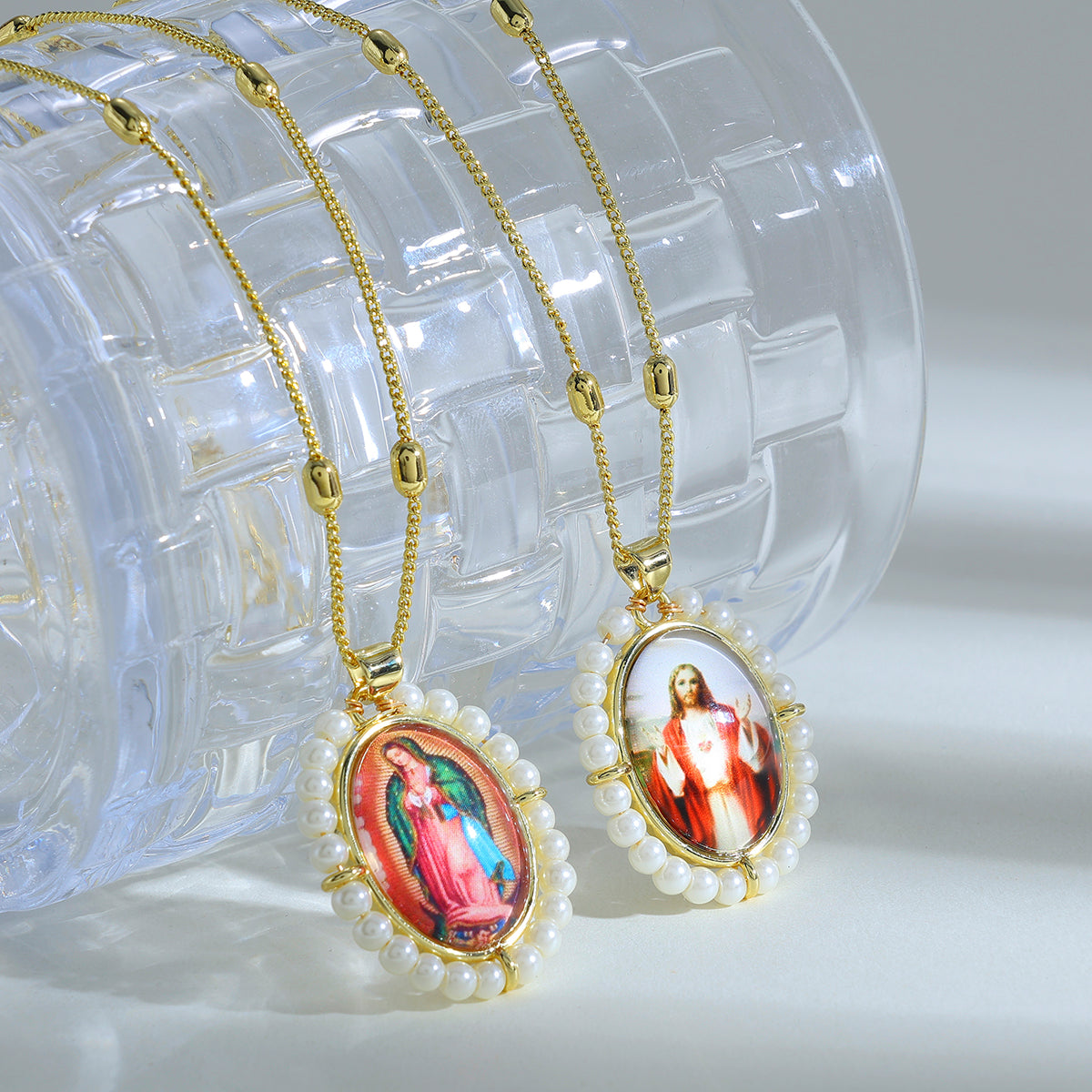Polished Portrait Pendant Necklace For Women In Copper With 18K Real Gold Plated Finish And Beaded Chain