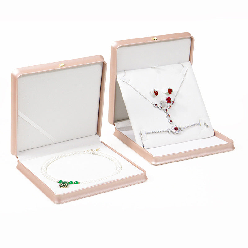 Plastic Necklace Box For Love Charms, 1 Piece, White Jewelry Packaging