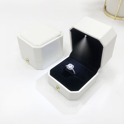 1 Piece White PU Leather Ring Box For Jewelry Packaging Featuring Love Charms Design