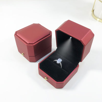 1 Piece White PU Leather Ring Box For Jewelry Packaging Featuring Love Charms Design
