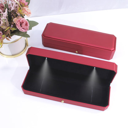 1 Piece White PU Leather Ring Box For Jewelry Packaging Featuring Love Charms Design