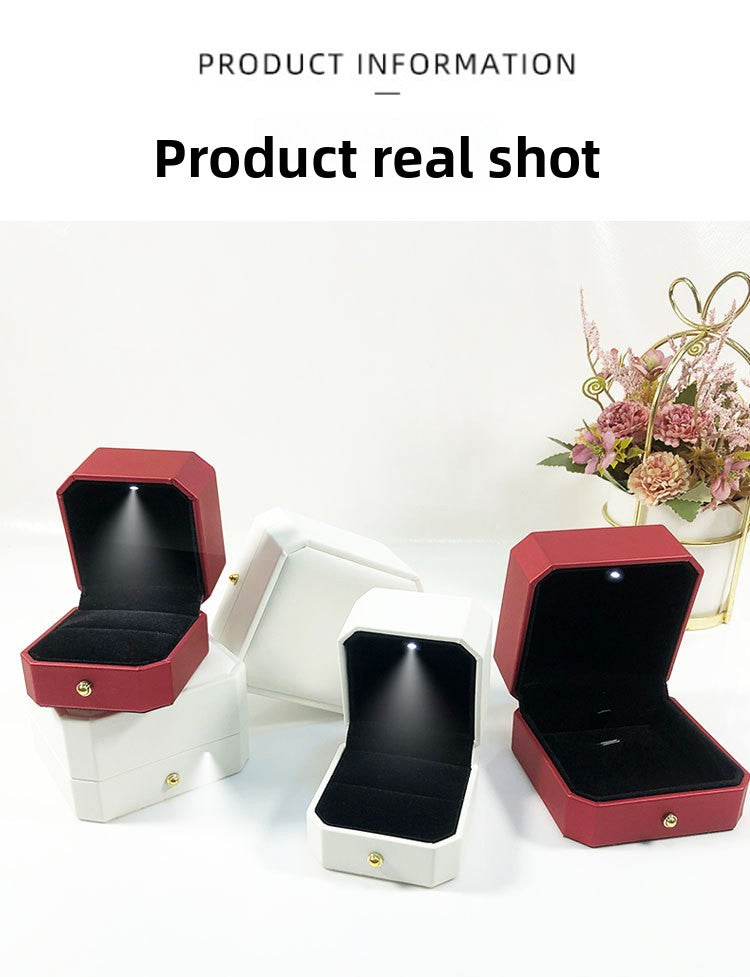 1 Piece White PU Leather Ring Box For Jewelry Packaging Featuring Love Charms Design