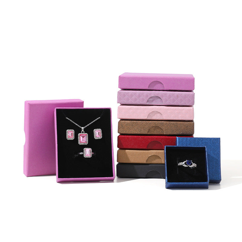 1 Piece Synthetic Jewelry Box In White Featuring Love Charms Design For Elegant Jewelry Storage