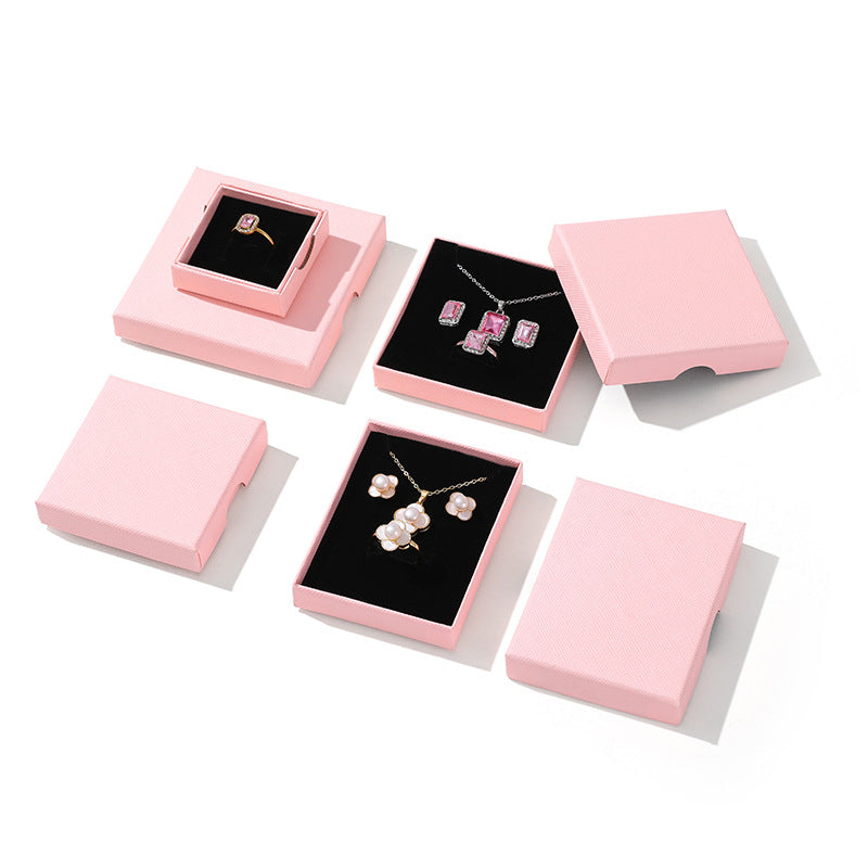 1 Piece Synthetic Jewelry Box In White Featuring Love Charms Design For Elegant Jewelry Storage