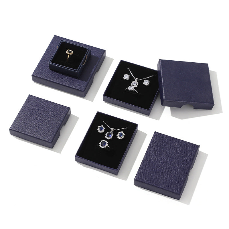 1 Piece Synthetic Jewelry Box In White Featuring Love Charms Design For Elegant Jewelry Storage
