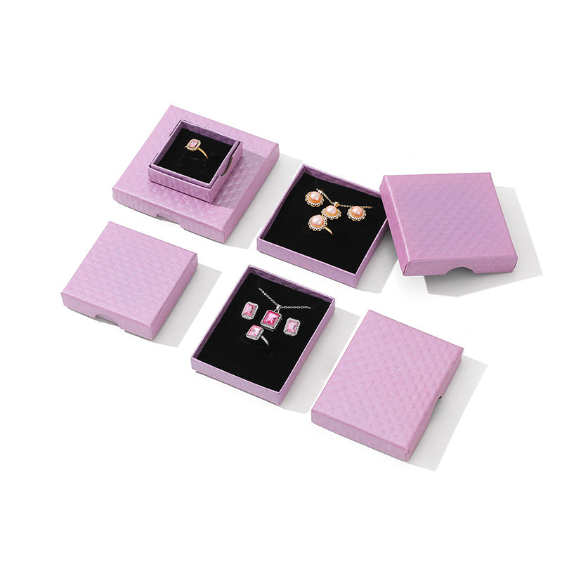 1 Piece Synthetic Jewelry Box In White Featuring Love Charms Design For Elegant Jewelry Storage