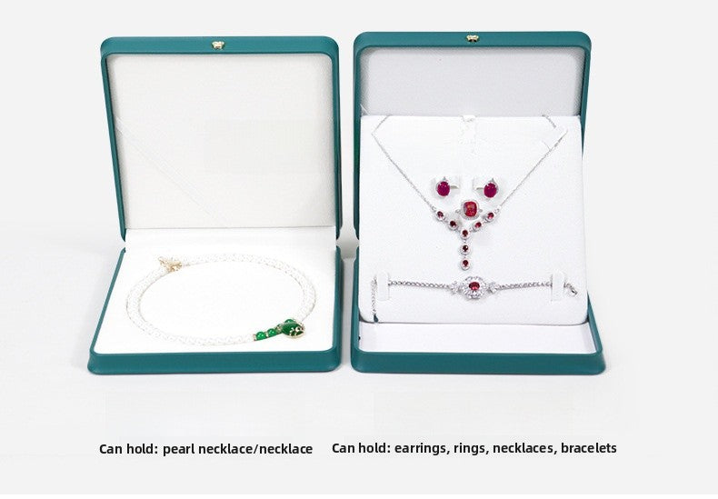 Plastic Necklace Box For Love Charms, 1 Piece, White Jewelry Packaging