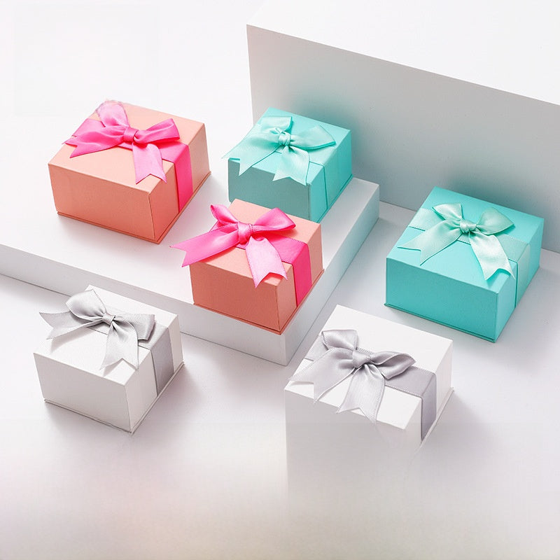 Bow Tie Jewelry Box In White Paper Featuring Love Charms Design, 1 Piece