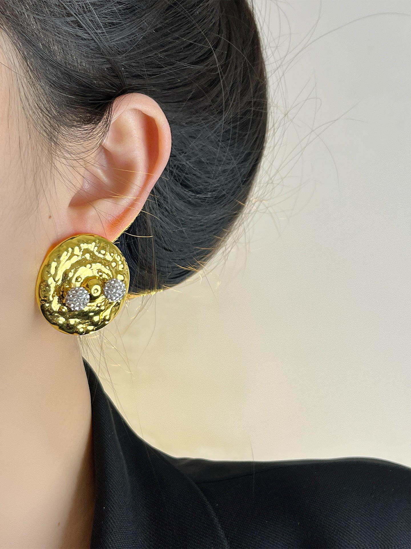Round Retro Earrings For Women Featuring Electroplated Alloy And Rhinestone Inlay