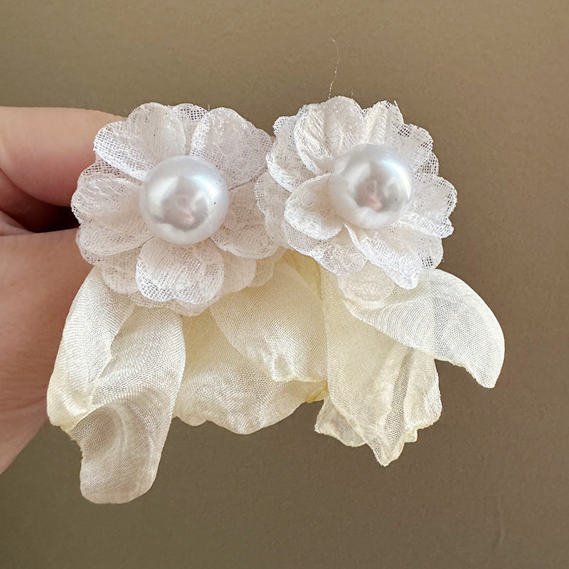 Handmade Sweet White Acrylic Flowers For Women Featuring Crystal Inlay
