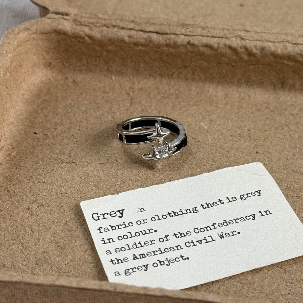 Vintage Style Star Open Ring For Women In Golden Alloy With Electroplated Finish
